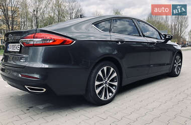 Седан Ford Fusion 2020 в 
