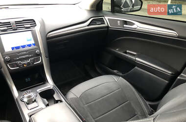 Седан Ford Fusion 2020 в 