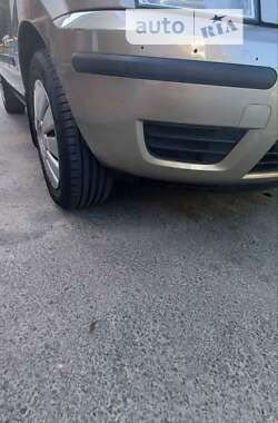 Хэтчбек Ford Fusion 2003 в Могилев-Подольске