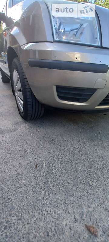 Хетчбек Ford Fusion 2003 в Могилів-Подільському