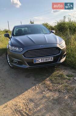 Седан Ford Fusion 2013 в 
