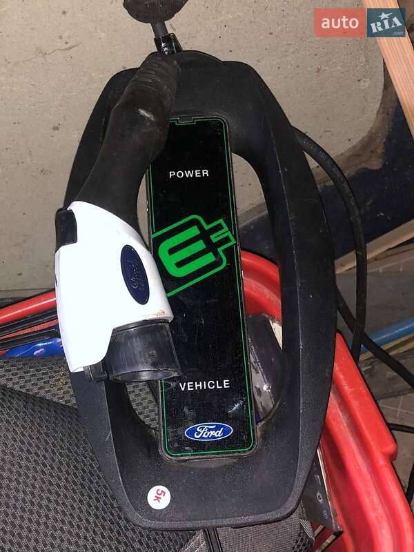 Седан Ford Fusion 2013 в Стрые фото 10 Седан Ford Fusion 2013 в Стрые