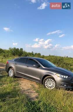 Седан Ford Fusion 2013 в 