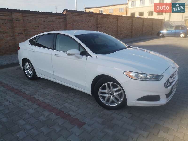 Седан Ford Fusion 2015 в Луцке