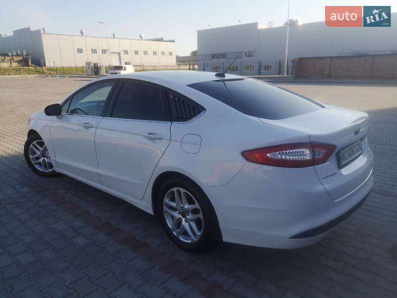 Седан Ford Fusion 2015 в Луцке