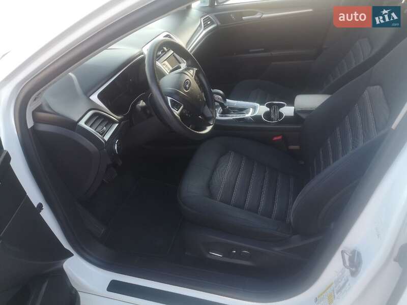 Седан Ford Fusion 2015 в Луцке