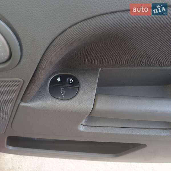 Хэтчбек Ford Fusion 2003 в Киеве