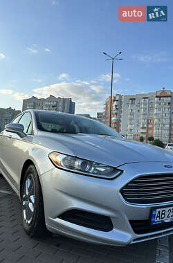 Седан Ford Fusion 2014 в 