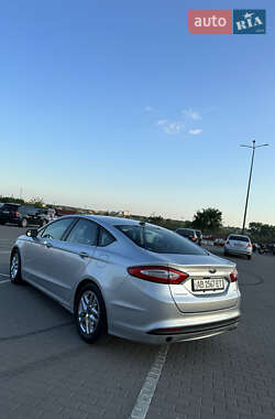 Седан Ford Fusion 2014 в 