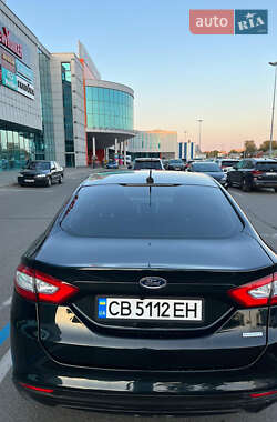 Седан Ford Fusion 2013 в 