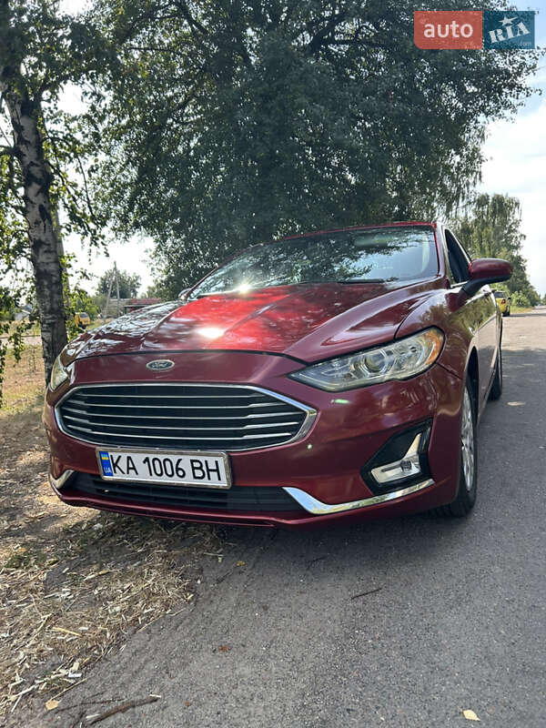 Седан Ford Fusion 2018 в Києві