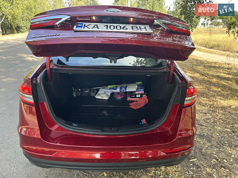 Седан Ford Fusion 2018 в Киеве