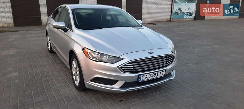 Седан Ford Fusion 2016 в 
