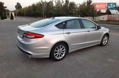 Седан Ford Fusion 2016 в Умані