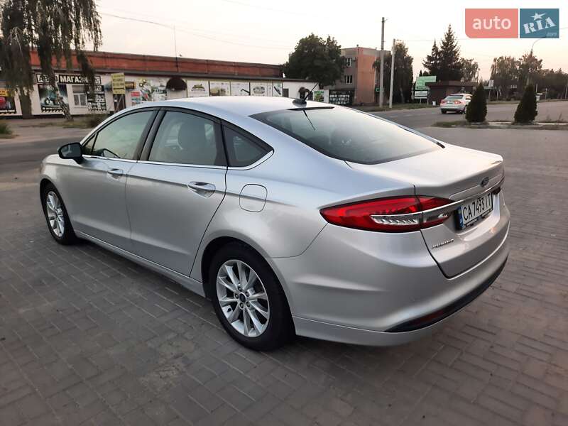 Седан Ford Fusion 2016 в Умані