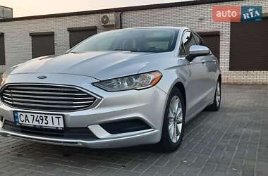 Седан Ford Fusion 2016 в Умані
