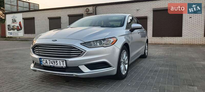 Седан Ford Fusion 2016 в Умані