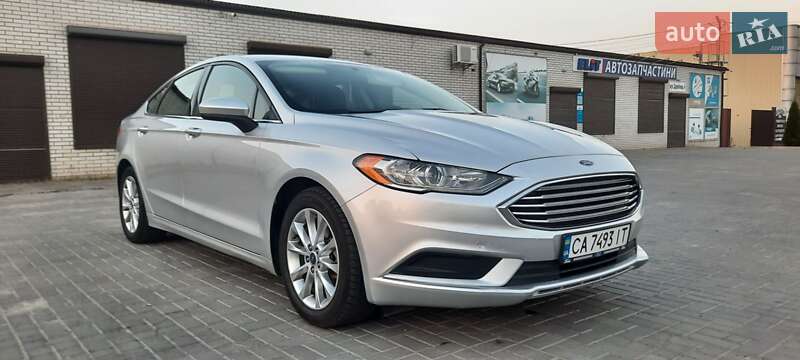 Седан Ford Fusion 2016 в Умані