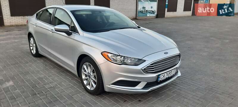 Седан Ford Fusion 2016 в Умані