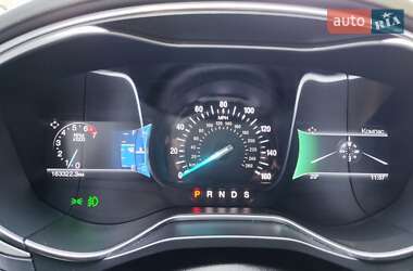 Седан Ford Fusion 2015 в 