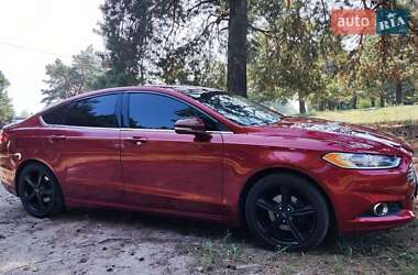 Седан Ford Fusion 2015 в 