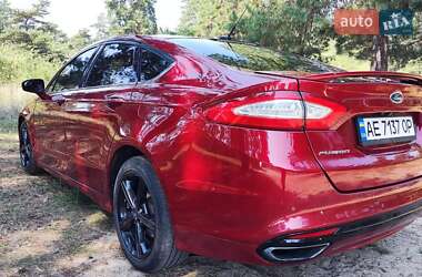 Седан Ford Fusion 2015 в 