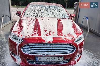 Седан Ford Fusion 2015 в 