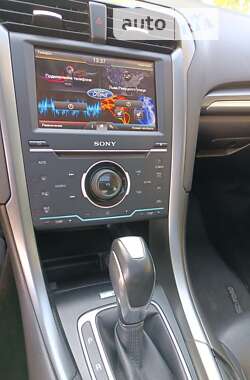 Седан Ford Fusion 2014 в 