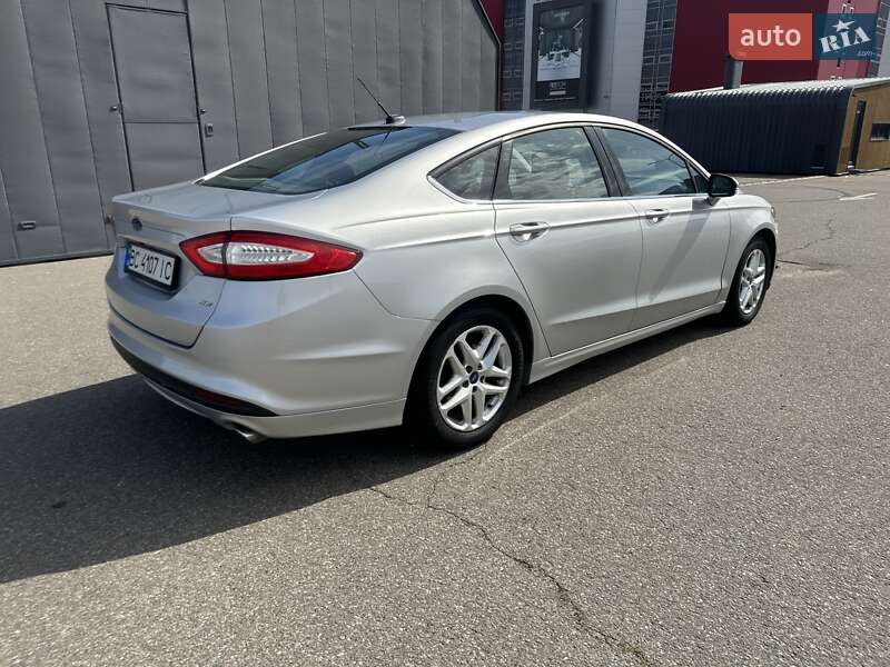 Седан Ford Fusion 2015 в Киеве