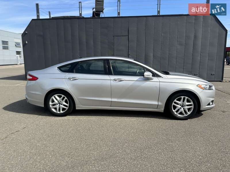 Седан Ford Fusion 2015 в Киеве