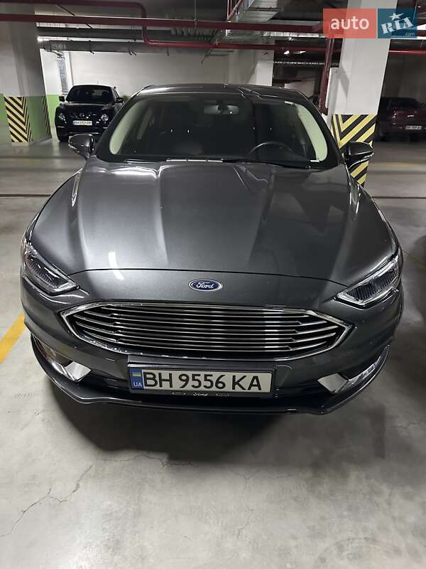 Седан Ford Fusion 2017 в Одесі
