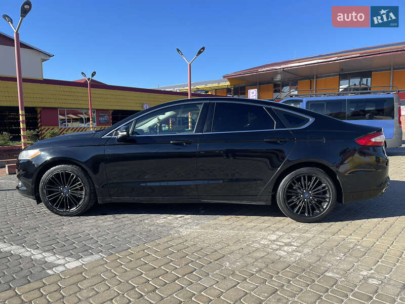 Седан Ford Fusion 2016 в Львове