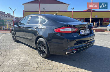 Седан Ford Fusion 2016 в 