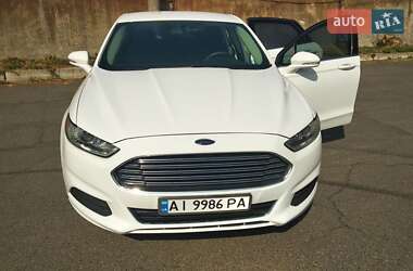 Седан Ford Fusion 2015 в 
