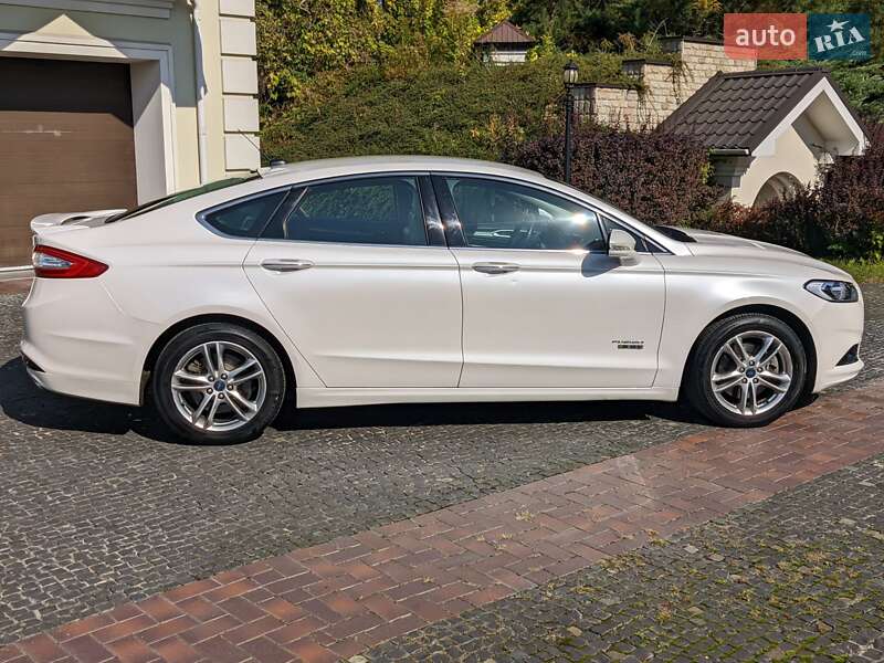 Седан Ford Fusion 2014 в Киеве фото 2 Седан Ford Fusion 2014 в Киеве