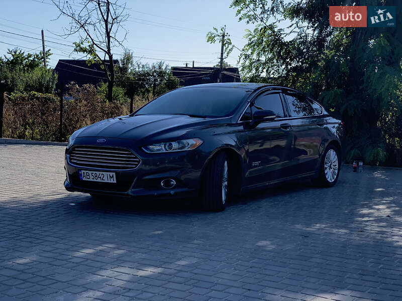Седан Ford Fusion 2015 в Виннице