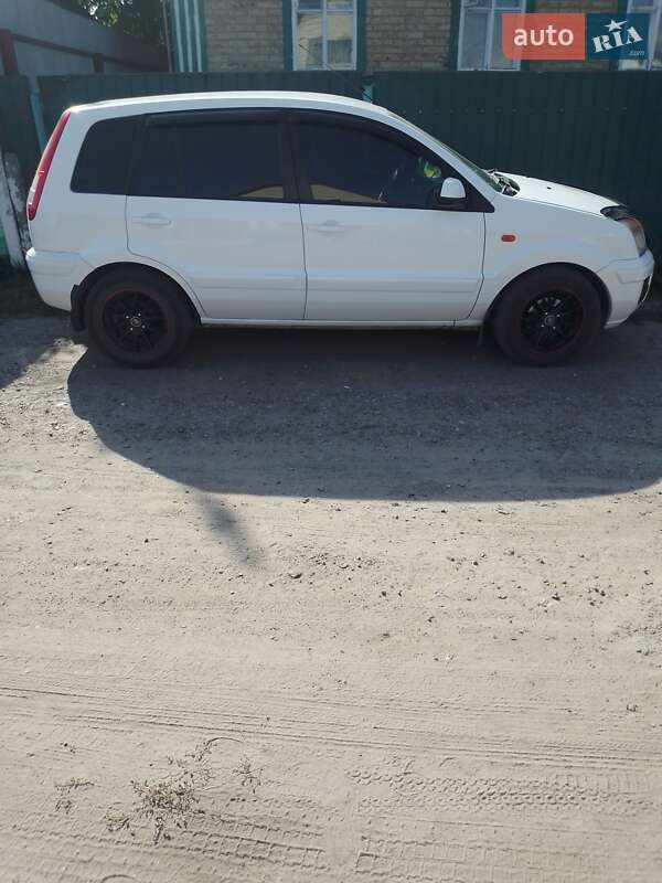 Хэтчбек Ford Fusion 2010 в Смеле фото 3 Хэтчбек Ford Fusion 2010 в Смеле