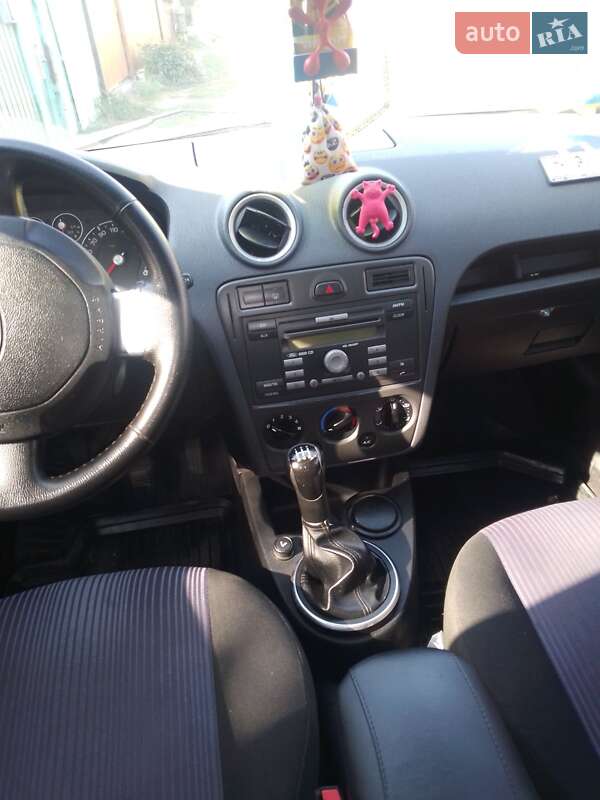 Хэтчбек Ford Fusion 2010 в Смеле фото 6 Хэтчбек Ford Fusion 2010 в Смеле