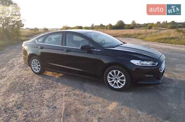 Седан Ford Fusion 2015 в Старій Вижівці