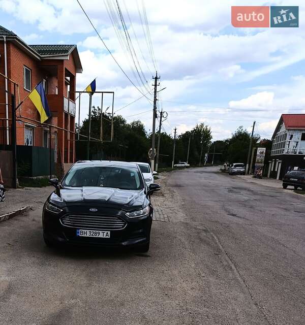 Седан Ford Fusion 2013 в 