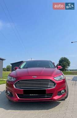 Седан Ford Fusion 2013 в 