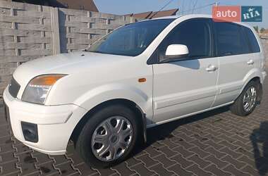 Хэтчбек Ford Fusion 2011 в 
