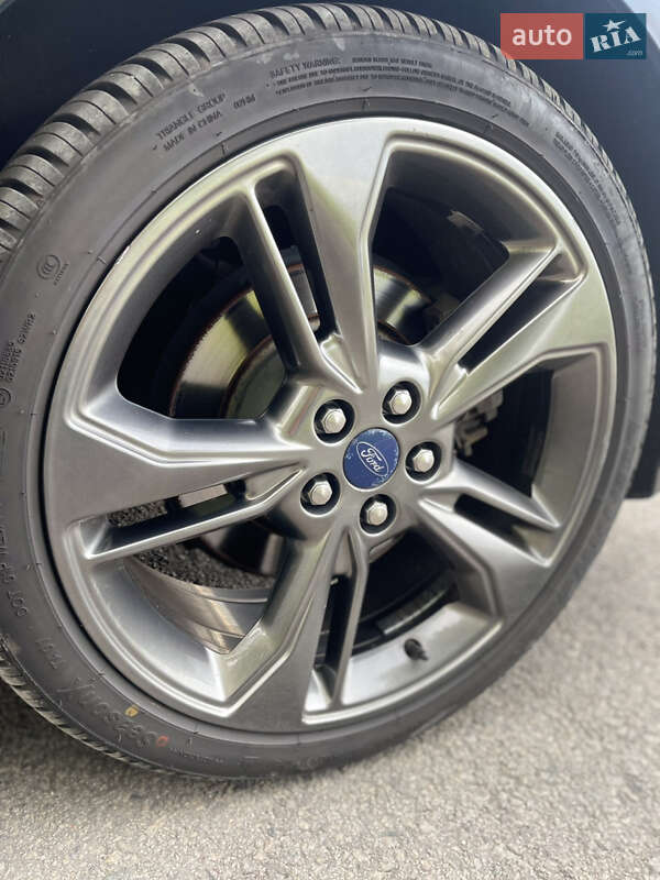 Седан Ford Fusion 2016 в Днепре