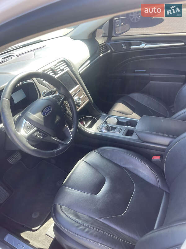 Седан Ford Fusion 2020 в Одессе