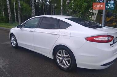 Седан Ford Fusion 2013 в 