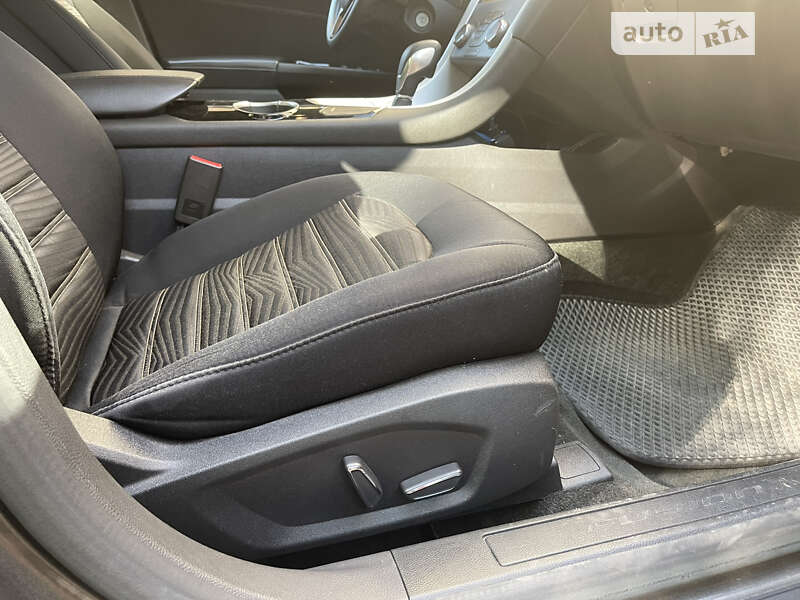 Седан Ford Fusion 2015 в Киеве фото 9 Седан Ford Fusion 2015 в Киеве