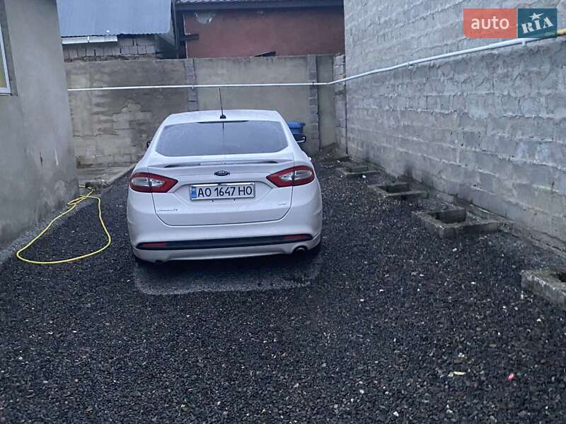 Седан Ford Fusion 2014 в Виноградове
