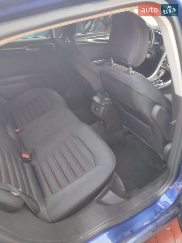 Седан Ford Fusion 2015 в Золочеве