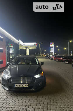Седан Ford Fusion 2015 в 