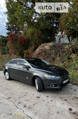 Седан Ford Fusion 2015 в 